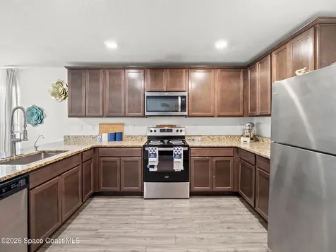 526 Hancock Street SW Palm Bay FL 32908