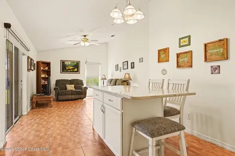 938 Commerce Road SE Palm Bay FL 32909