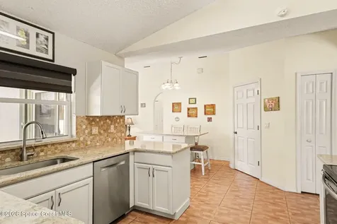 938 Commerce Road SE Palm Bay FL 32909