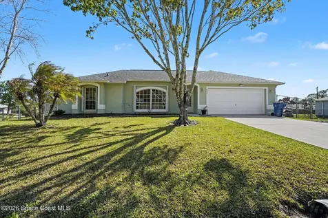 938 Commerce Road SE Palm Bay FL 32909