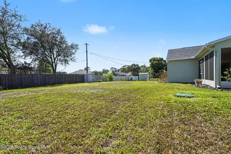 938 Commerce Road SE Palm Bay FL 32909