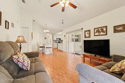 938 Commerce Road SE Palm Bay FL 32909