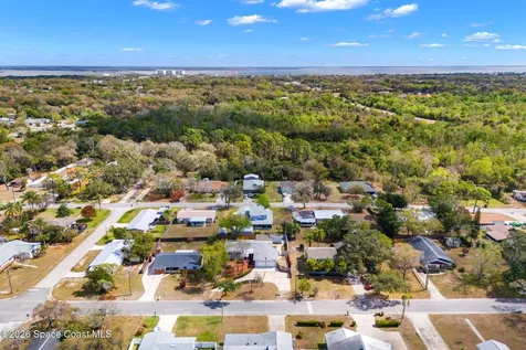 515 Poinsettia Avenue Titusville FL 32796