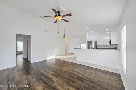 2140 Chinaberry Circle SE Palm Bay FL 32909
