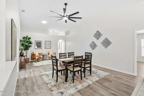 1763 Vista Lake Circle Melbourne FL 32904