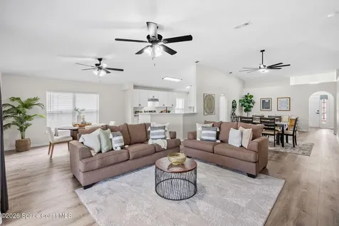 1763 Vista Lake Circle Melbourne FL 32904