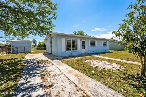 405 Lakeview Avenue Titusville FL 32796