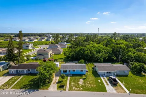405 Lakeview Avenue Titusville FL 32796