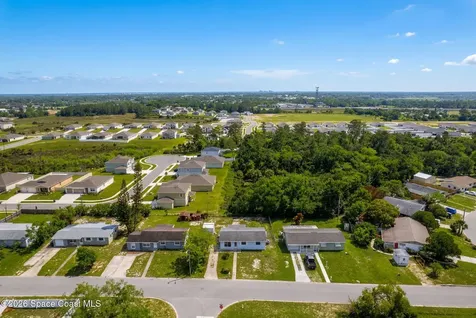 405 Lakeview Avenue Titusville FL 32796
