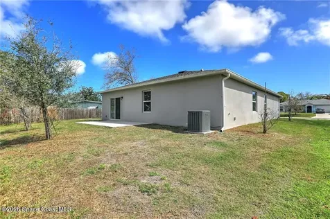406 Easy Street Sebastian FL 32958