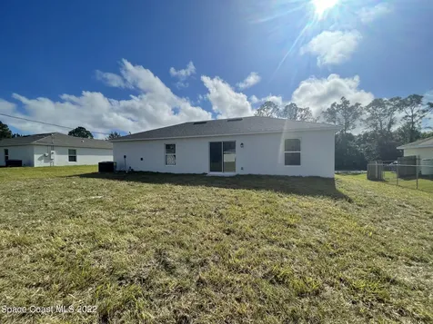 1215 Hastings Road SW Palm Bay FL 32908
