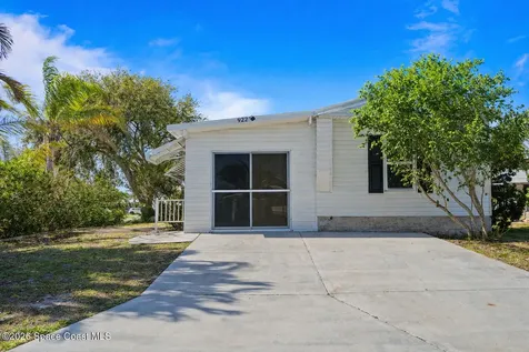 922 Bougainvillea Circle Barefoot Bay FL 32976