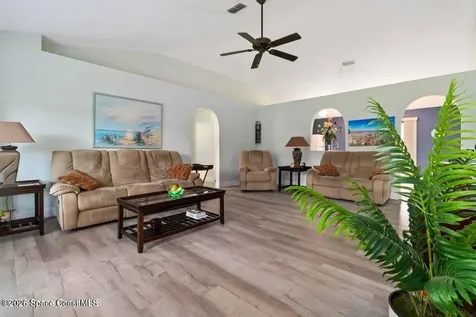 308 Tamarind Circle NW Palm Bay FL 32907