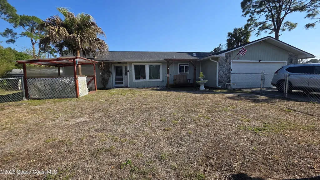 142 Tudor Road SW Palm Bay FL 32908