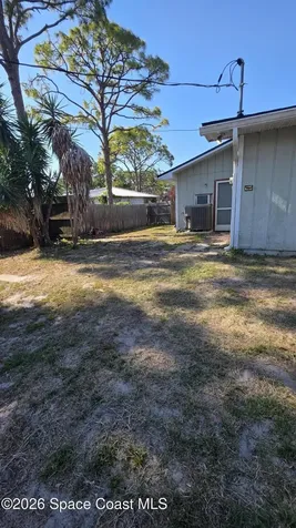 142 Tudor Road SW Palm Bay FL 32908