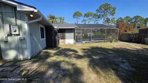 142 Tudor Road SW Palm Bay FL 32908