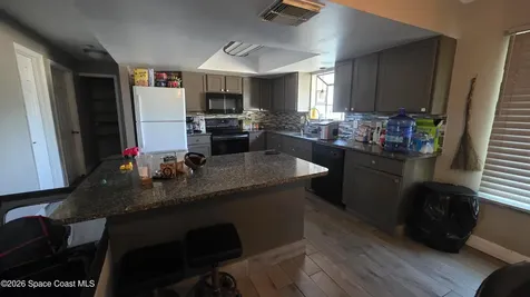 142 Tudor Road SW Palm Bay FL 32908