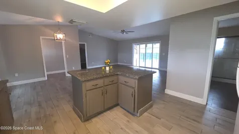 142 Tudor Road SW Palm Bay FL 32908