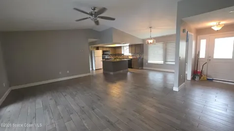 142 Tudor Road SW Palm Bay FL 32908