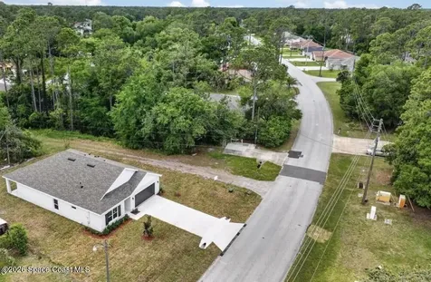 70 Wellwater Drive Palm Coast FL 32164