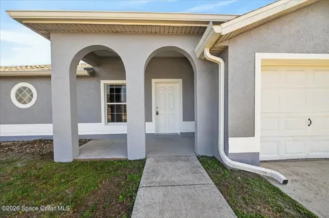 907 School Street Cocoa FL 32922
