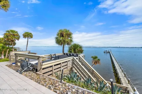 1809 Riverview Drive Melbourne FL 32901