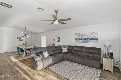 1995 Diablo Circle SW Palm Bay FL 32908