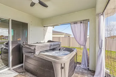 1995 Diablo Circle SW Palm Bay FL 32908