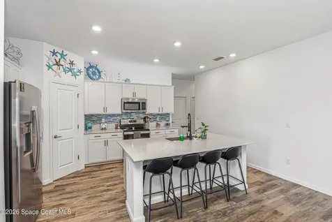 1995 Diablo Circle SW Palm Bay FL 32908
