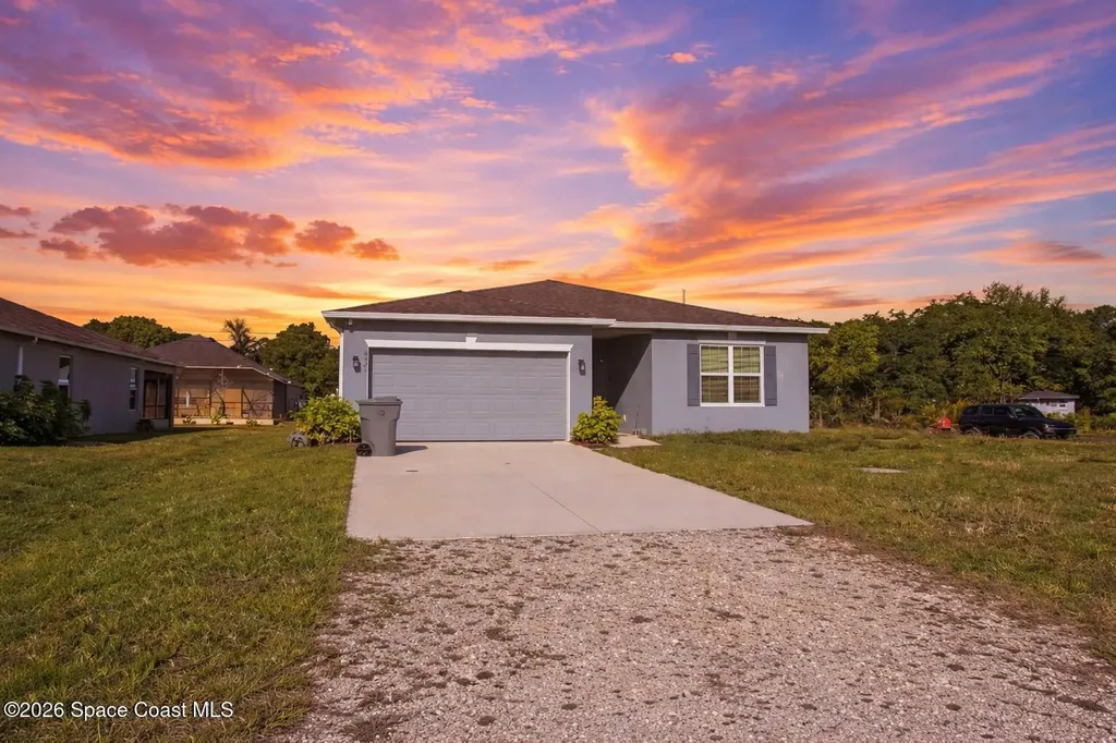 8975 102nd Avenue Vero Beach FL 32967