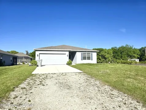 8975 102nd Avenue Vero Beach FL 32967