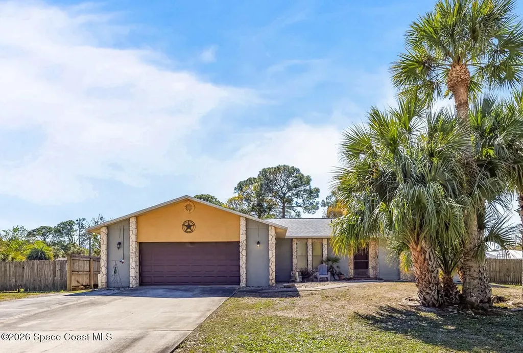 4651 N Friday Circle Cocoa FL 32926