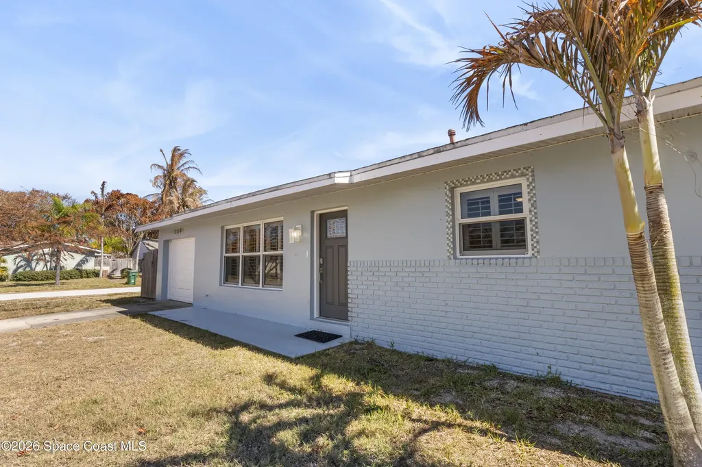 250 Harbour Drive E Indian Harbour Beach FL 32937