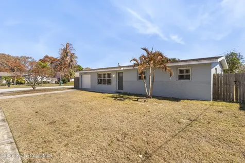 250 Harbour Drive E Indian Harbour Beach FL 32937