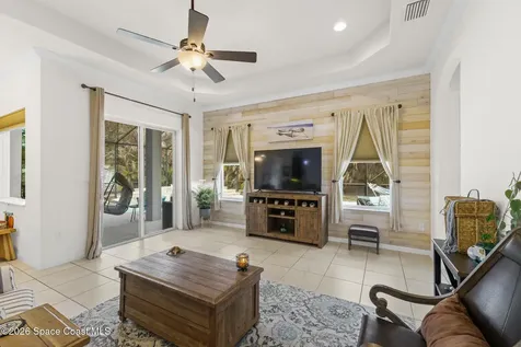 111 Via Catalano Court NE Palm Bay FL 32907