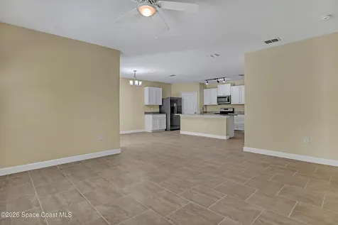 2605 Falcon Lane Mims FL 32754