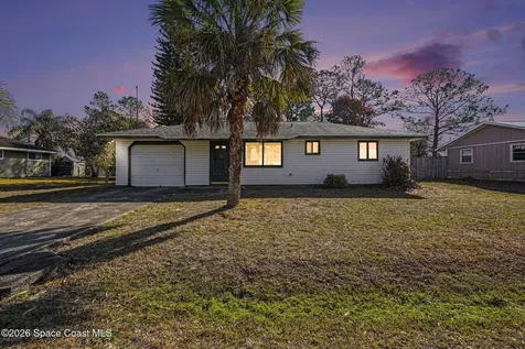 213 Bayshore Avenue NW Palm Bay FL 32907