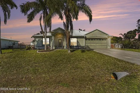 1692 Carbondale Avenue NW Palm Bay FL 32907