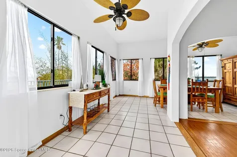 51 Vip Island Grant FL 32949