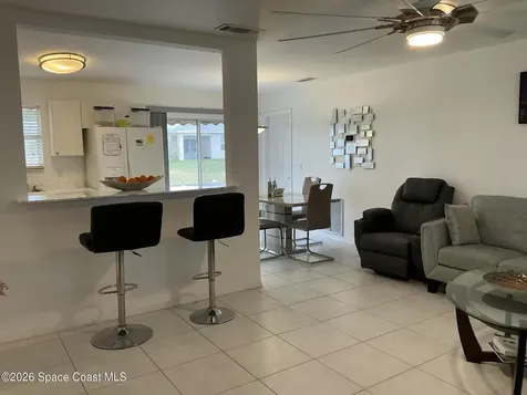872 Autumn Street SE Palm Bay FL 32909