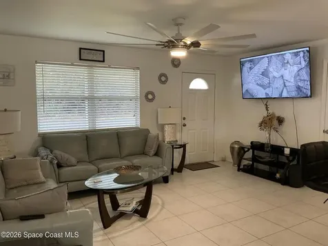 872 Autumn Street SE Palm Bay FL 32909