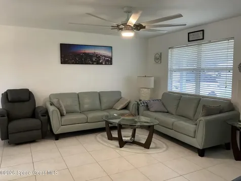 872 Autumn Street SE Palm Bay FL 32909