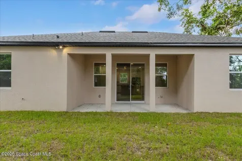 958 Chace Lane NE Palm Bay FL 32905