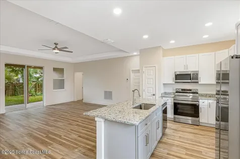958 Chace Lane NE Palm Bay FL 32905