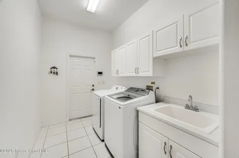 5025 Fawn Lake Boulevard Mims FL 32754
