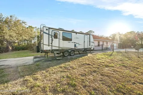 5025 Fawn Lake Boulevard Mims FL 32754