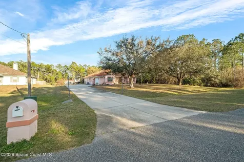 5025 Fawn Lake Boulevard Mims FL 32754