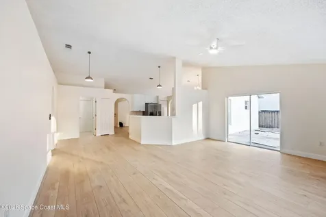 320 Wisteria Avenue NW Palm Bay FL 32907