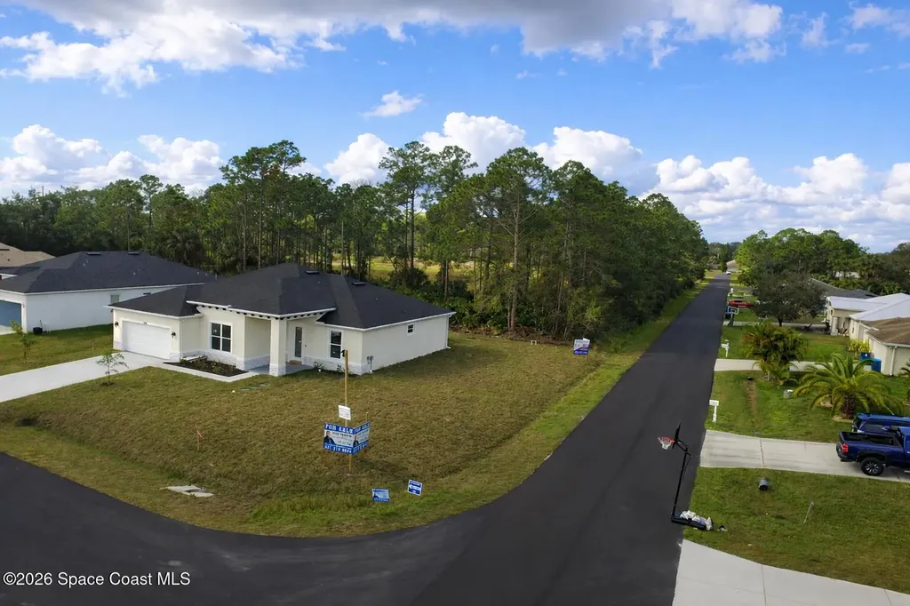 2906 Wilkinson Avenue SE Palm Bay FL 32909
