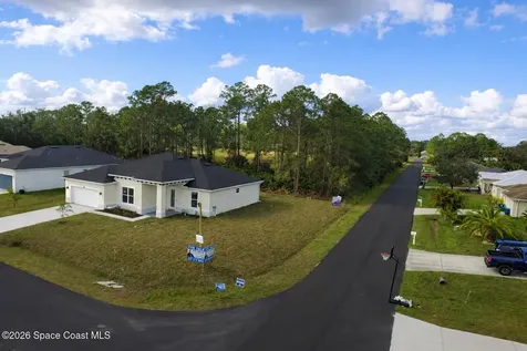 2906 Wilkinson Avenue SE Palm Bay FL 32909